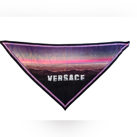 Versace Triangle Foulard  - LA City Scape - Picture 1 of 5
